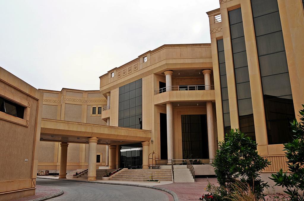 Executives Hotel - Azizia Riyad Extérieur photo